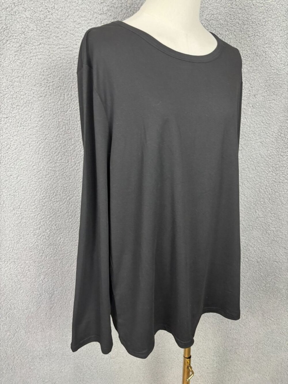 Linkdeer Women's 3XL Plus Size Black Long Sleeve Crewneck T-Shirt 3XL NWT's. - Picture 2 of 7